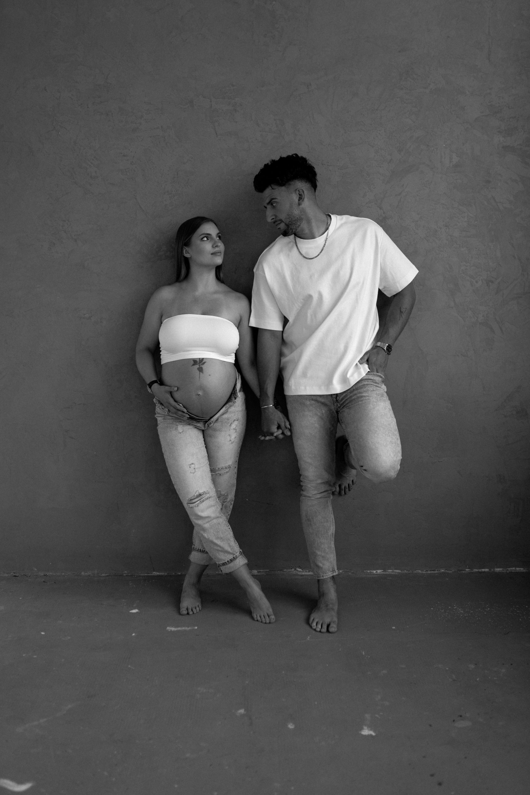 Těhotenské párové focení v ateliéru HLight Studio – foto Lukáš Vavřinec